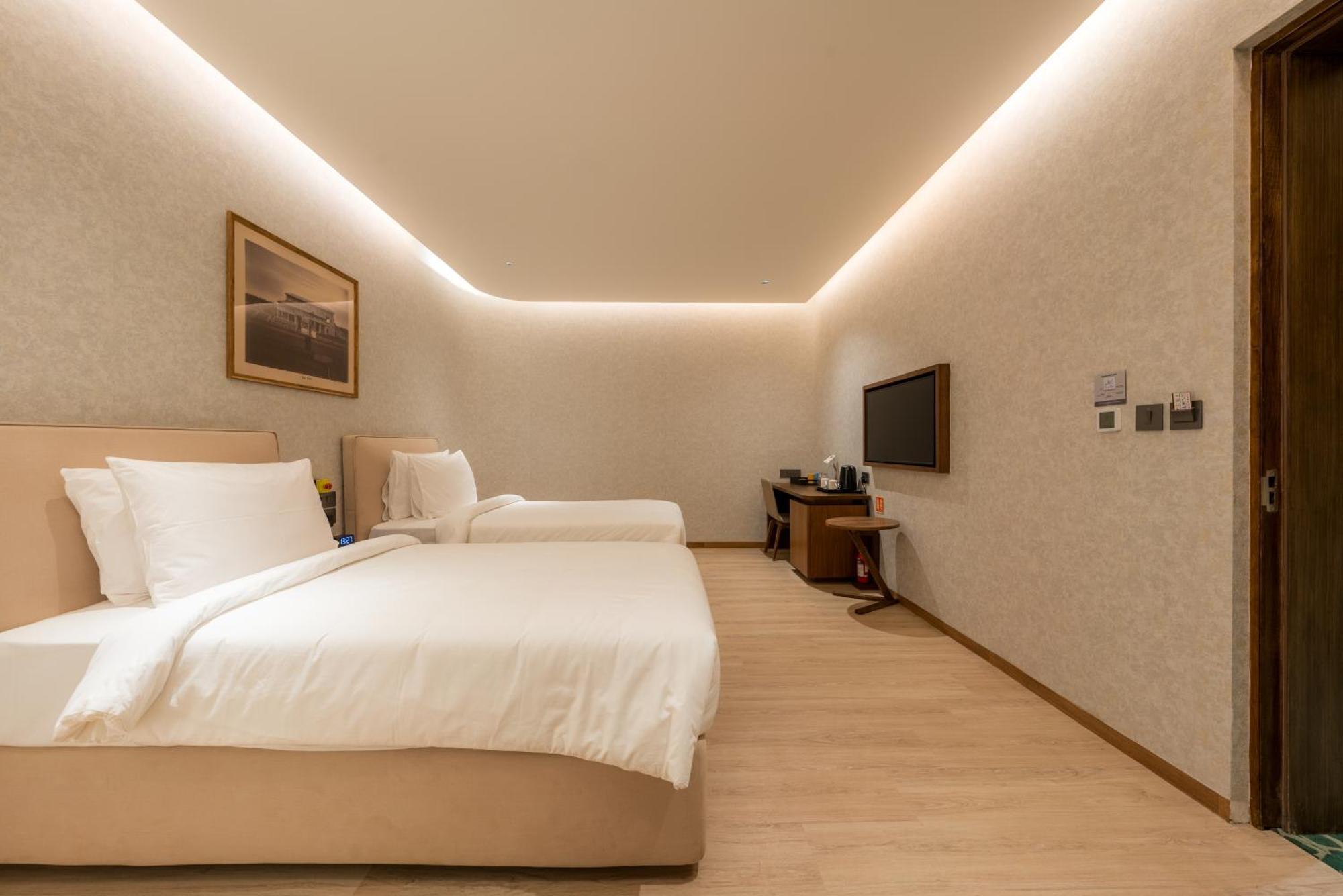 080 Transit Hotel, T2 Turuvekere Ngoại thất bức ảnh